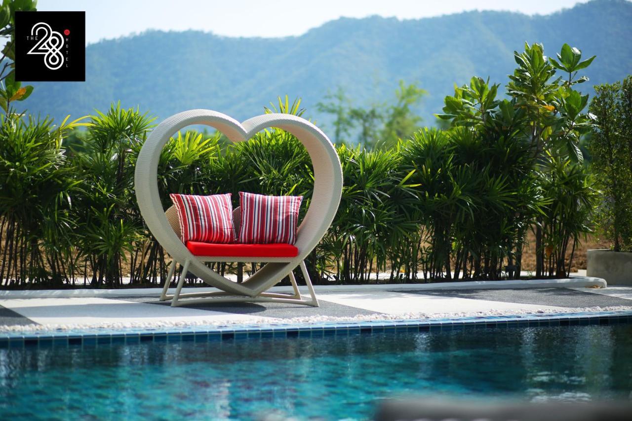 The 28Th Hotel Kanchanaburi Exterior foto